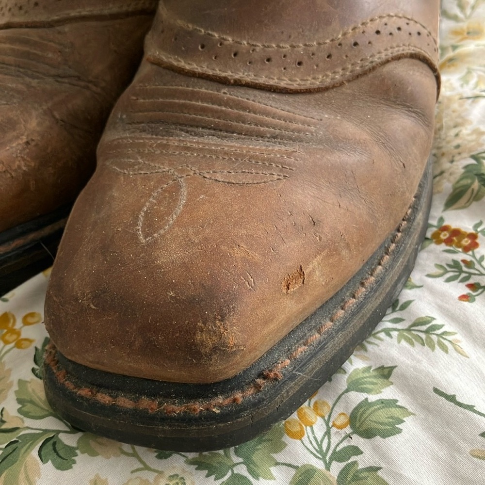 Ariat Brown Cowboy Western Boots Distressed Leather - Picture 6 of 7